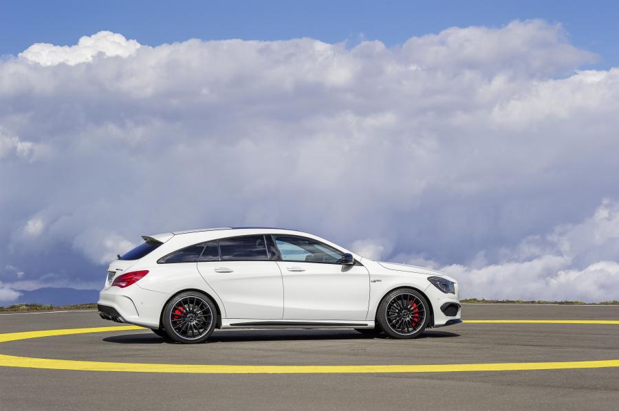  Mercedes-AMG CLA45 Shooting Brake 2015 года  (фото 12 из 32)